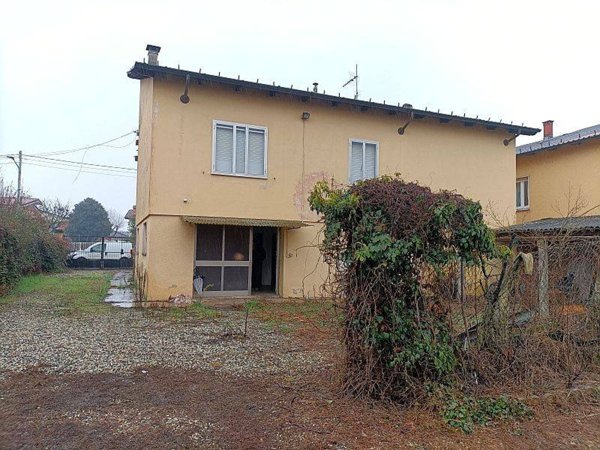 casa indipendente in vendita a Mortara