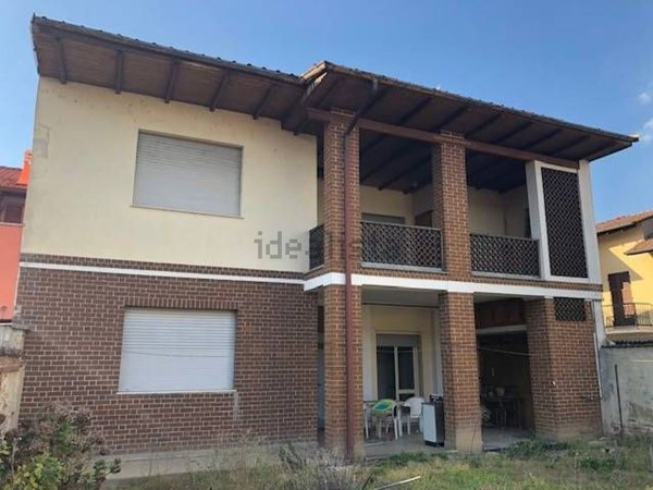 casa indipendente in vendita a Mortara