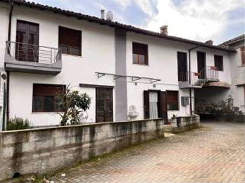casa indipendente in vendita a Mortara