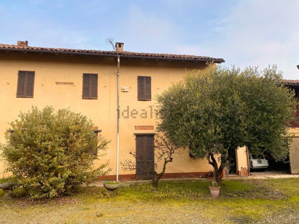 casa indipendente in vendita a Mortara