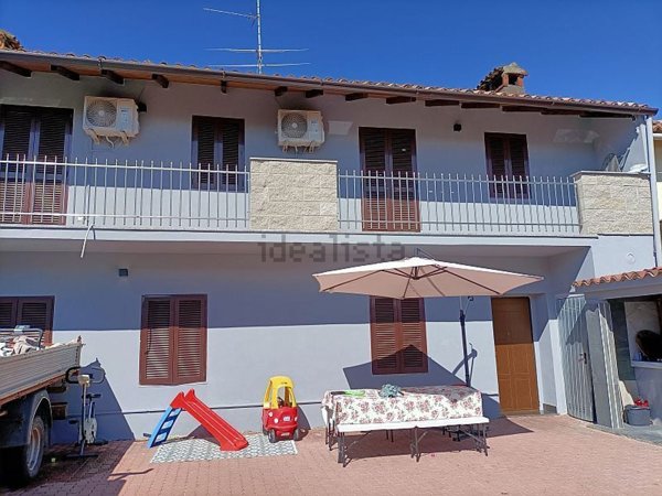 casa indipendente in vendita a Mortara