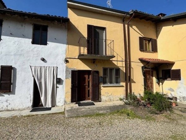 casa indipendente in vendita a Mortara