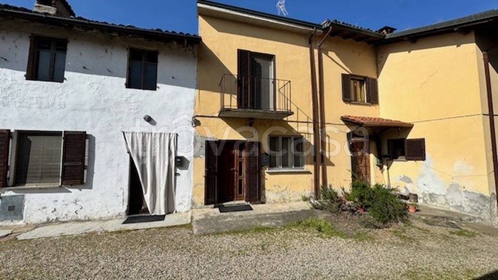 casa indipendente in vendita a Mortara