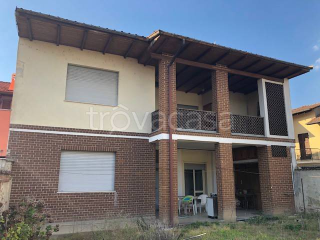 casa indipendente in vendita a Mortara