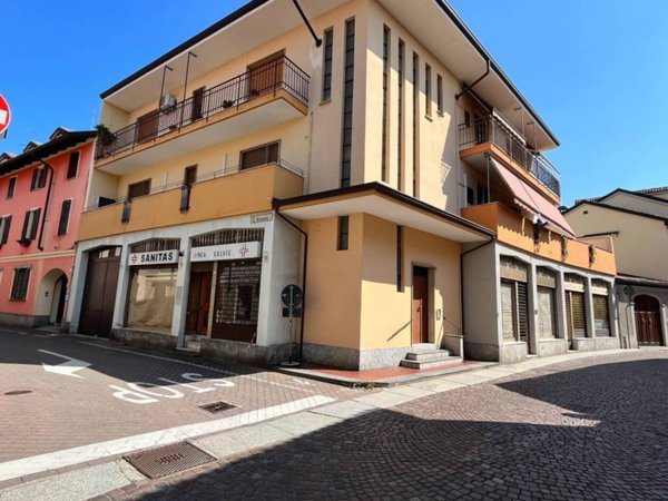 negozio in vendita a Mortara