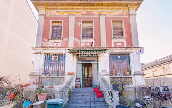 casa indipendente in vendita a Mortara