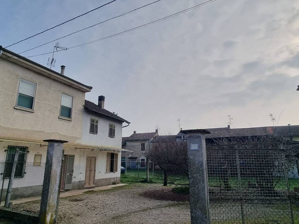 casa indipendente in vendita a Mortara