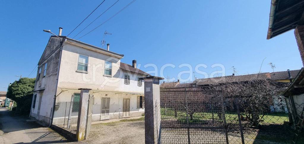 casa indipendente in vendita a Mortara