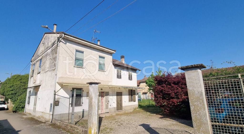 casa indipendente in vendita a Mortara