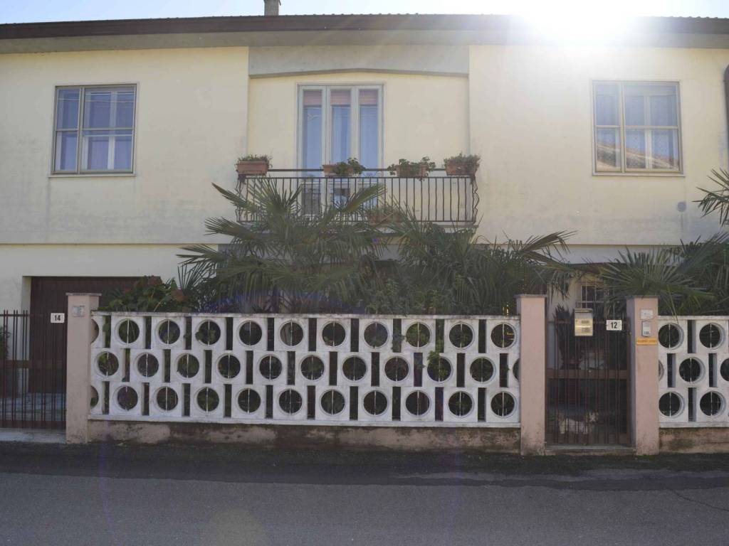 casa indipendente in vendita a Mortara