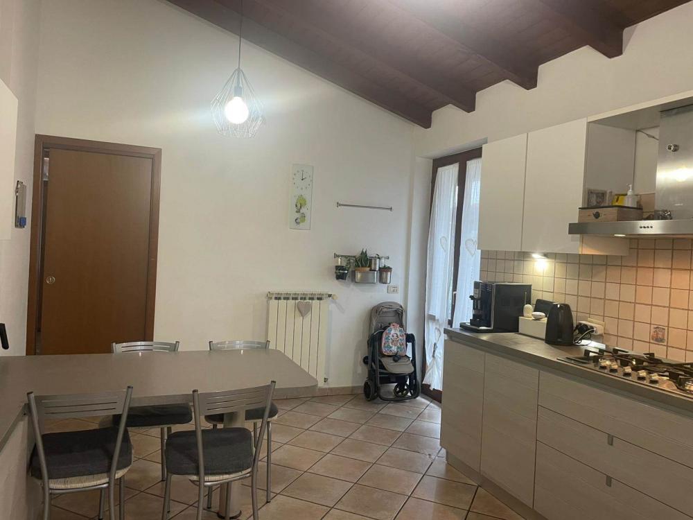 casa indipendente in vendita a Mortara