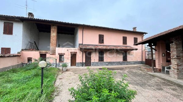 casa indipendente in vendita a Mortara