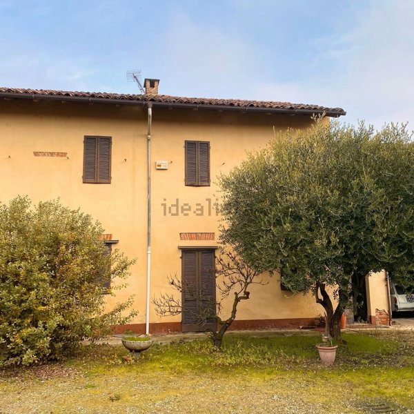 casa indipendente in vendita a Mortara