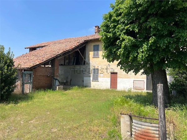 casa indipendente in vendita a Mortara