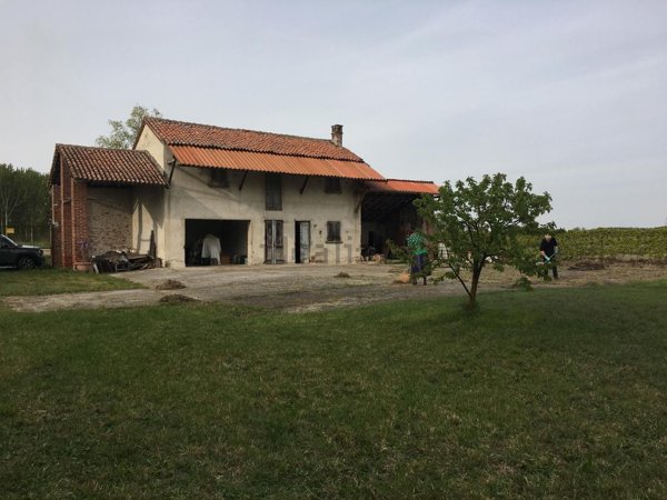 casa indipendente in vendita a Mortara