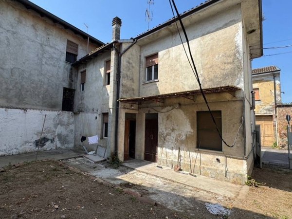 casa indipendente in vendita a Mortara