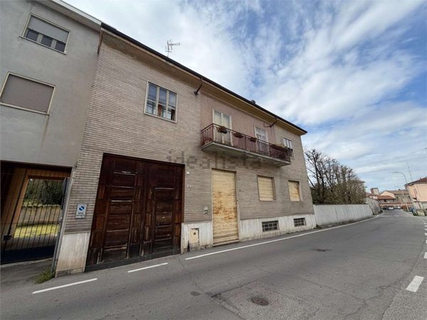 casa indipendente in vendita a Mortara