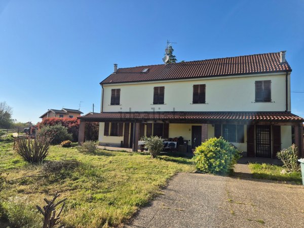 casa indipendente in vendita a Mortara