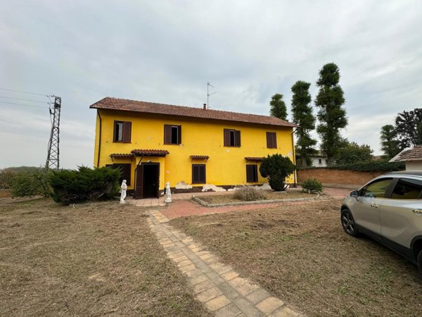 casa indipendente in vendita a Mortara