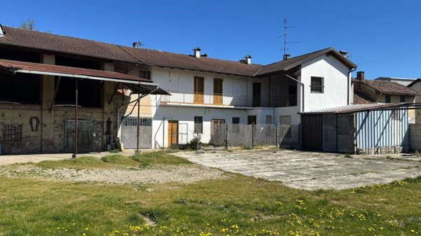casa indipendente in vendita a Mortara