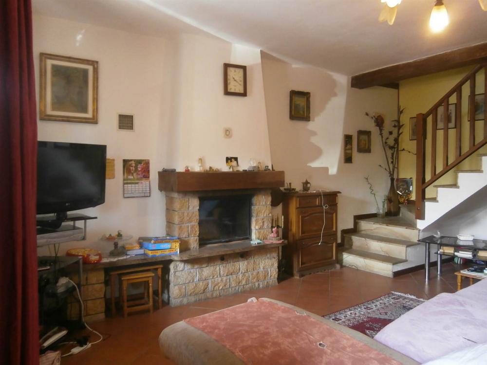 casa indipendente in vendita a Mortara