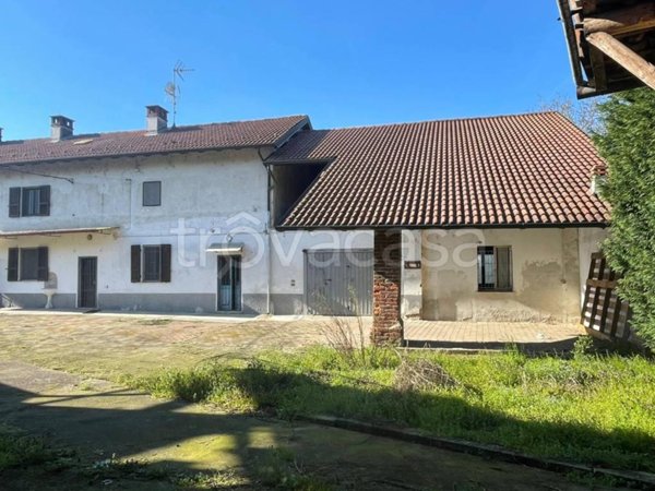 casa indipendente in vendita a Mortara in zona Madonna Del Campo