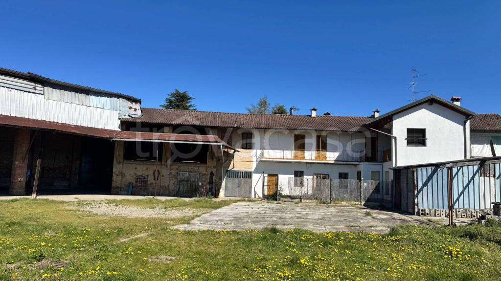 casa indipendente in vendita a Mortara