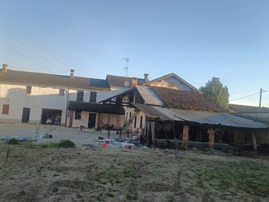 casa indipendente in vendita a Mortara