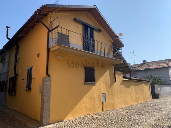 casa indipendente in vendita a Mortara