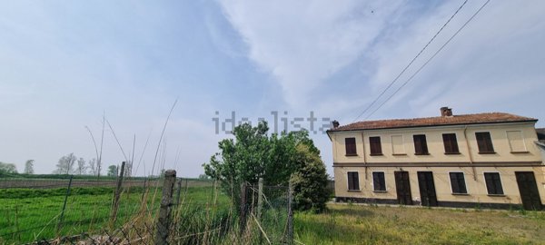 casa indipendente in vendita a Mortara