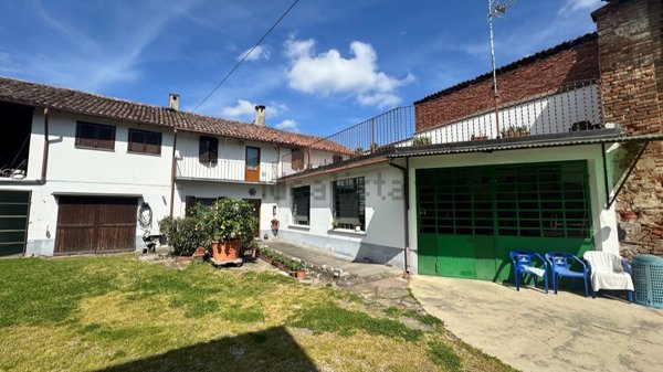 casa indipendente in vendita a Mortara