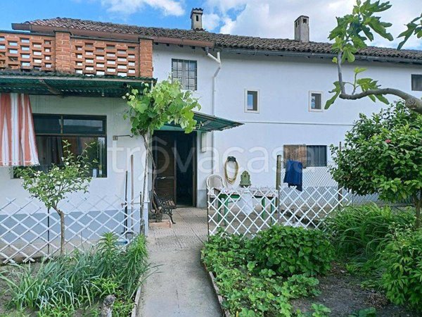 casa indipendente in vendita a Mortara