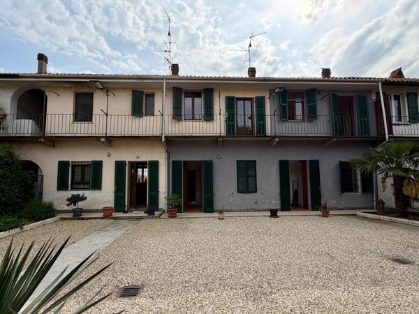casa indipendente in vendita a Mortara