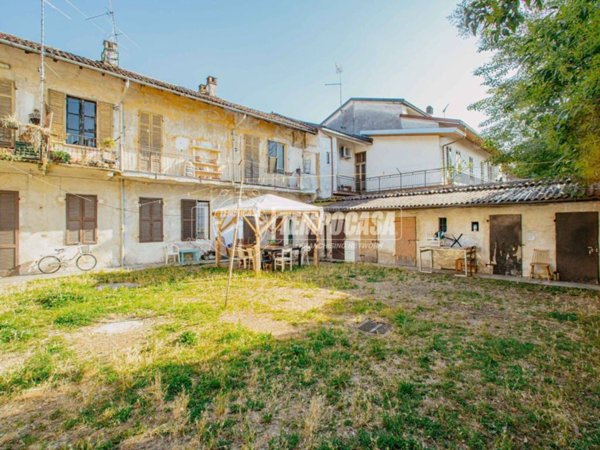 intera palazzina in vendita a Mortara