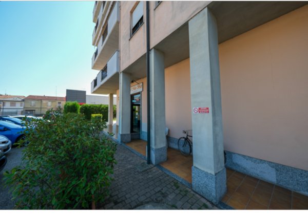 negozio in vendita a Mortara