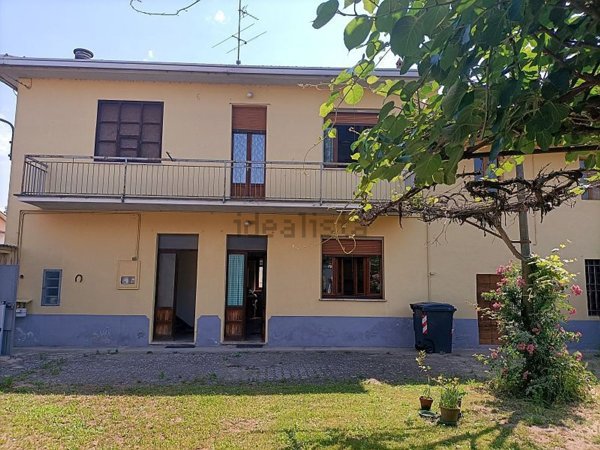 casa indipendente in vendita a Mortara