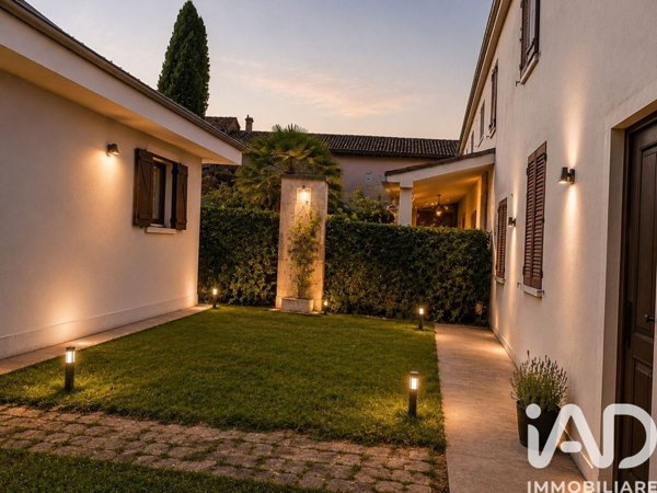 casa indipendente in vendita a Mortara