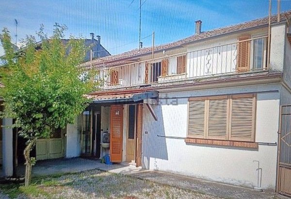casa indipendente in vendita a Mortara