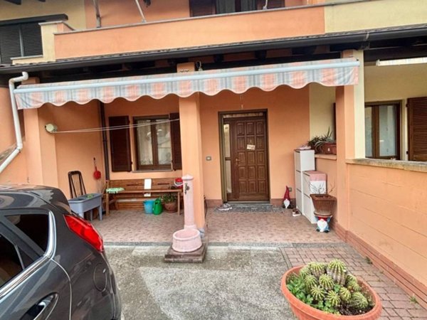 casa indipendente in vendita a Mortara