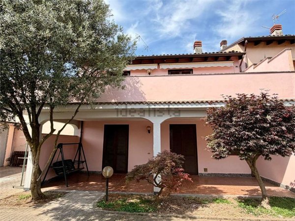 casa indipendente in vendita a Mortara