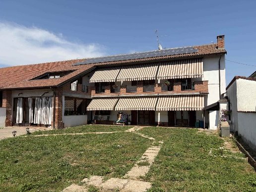 casa indipendente in vendita a Mortara