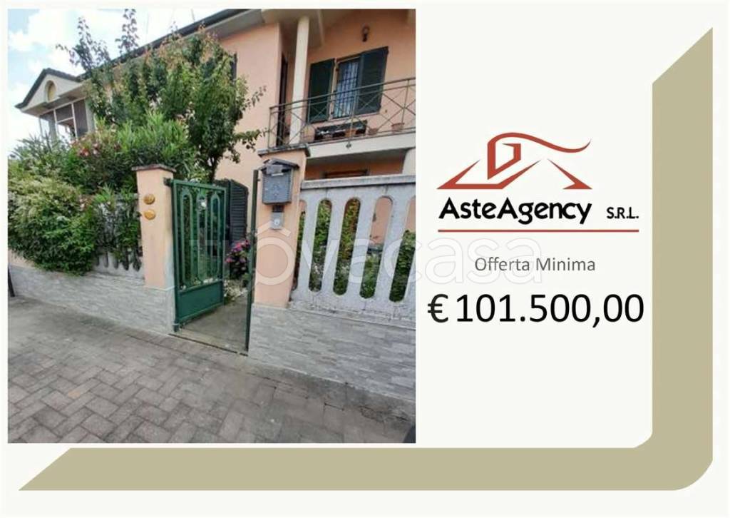 casa indipendente in vendita a Mortara