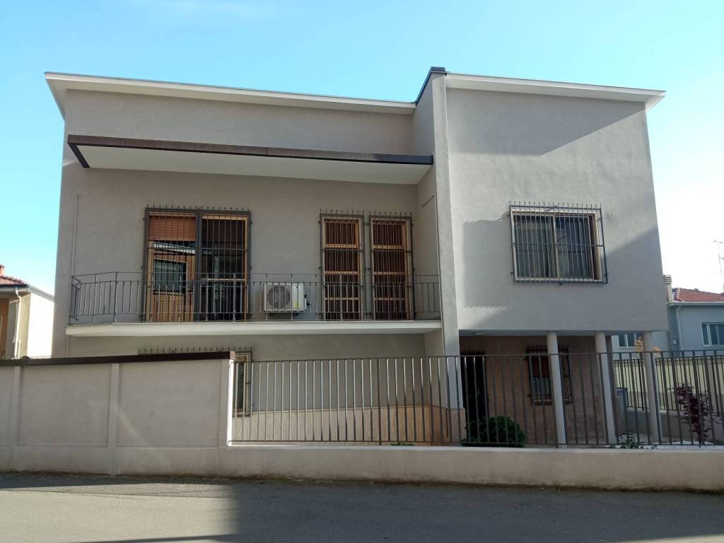 casa indipendente in vendita a Mortara