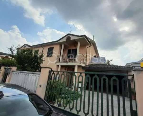 casa indipendente in vendita a Mortara