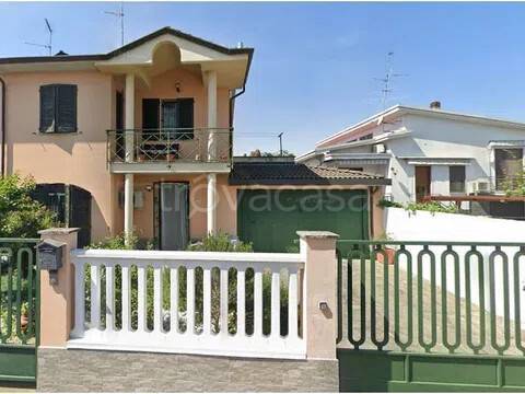 casa indipendente in vendita a Mortara