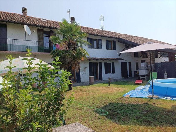 casa indipendente in vendita a Mortara