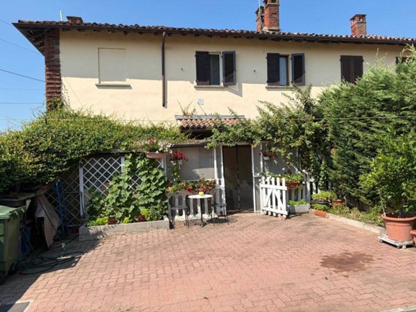 casa indipendente in vendita a Mortara