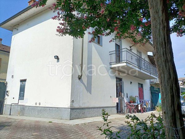 casa indipendente in vendita a Mortara