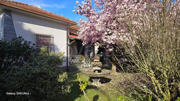 casa indipendente in vendita a Mortara