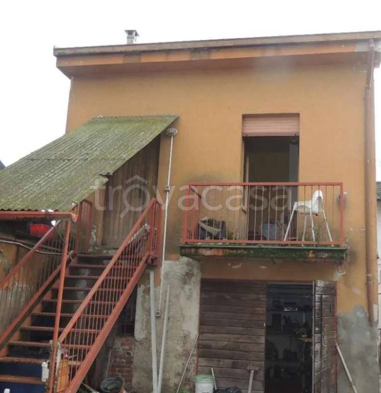 appartamento in vendita a Mortara in zona Casoni dei Peri